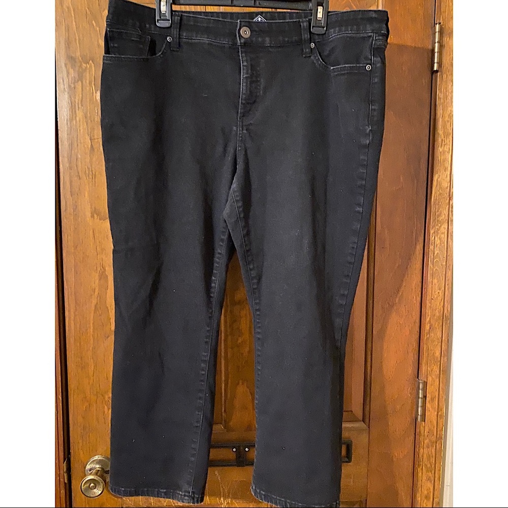 St. John’s Bay Straight Leg Jeans Size 18PS